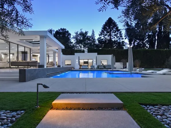 16032 Valley Vista Blvd, Encino, CA 91436