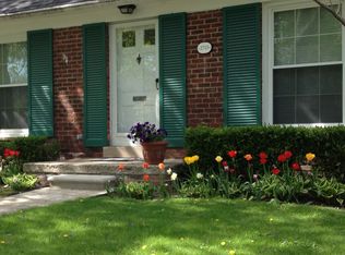 2715 Pembroke Rd, Birmingham, MI 48009