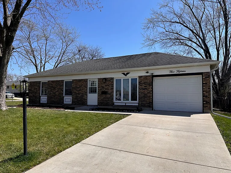 515 Freeman Ave — Photo 1