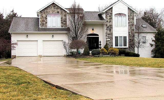 1st image of 218 Northridge Dr
