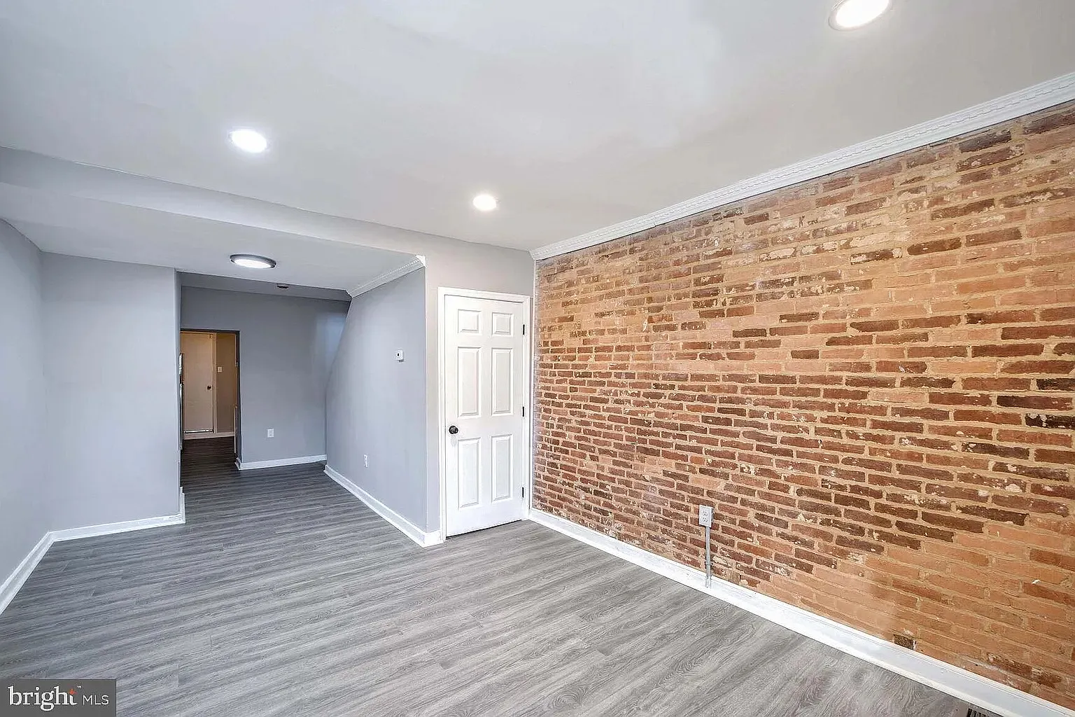 3 bed, 1164 sqft, $1,900 — Photo 3