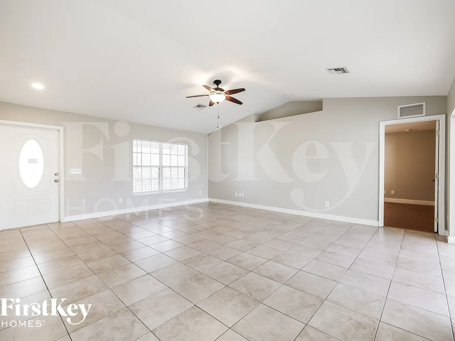 3 bed, 2.0 bath, 1574 sqft, $1,950 — Photo 3