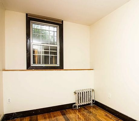 5th image of 238 Starr St #1R