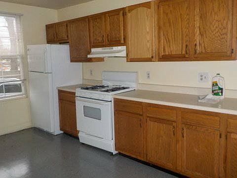 2nd image of 537 Mount Auburn St
