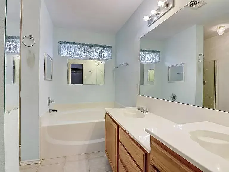 Country Crest Ln — Photo 15