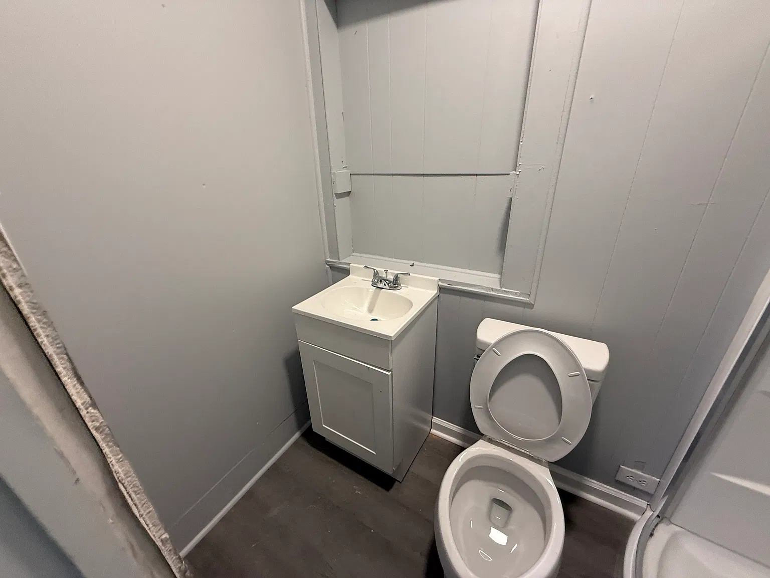 3 bed, 1300 sqft, $1,300 — Photo 2