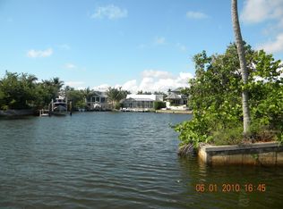 2232 S Winds Dr, Naples, FL 34102