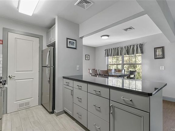 5th image of 1165 Washington Grn