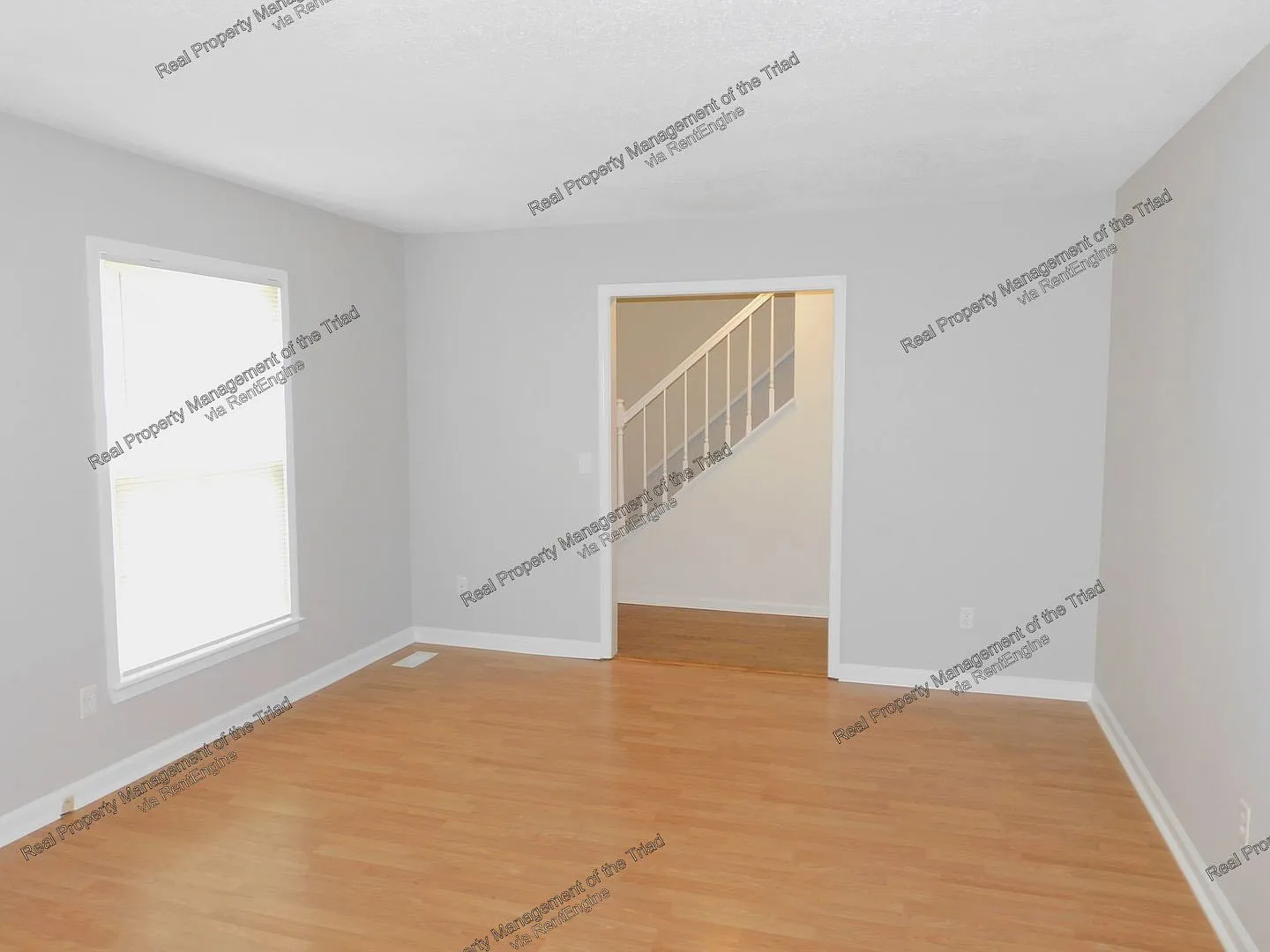 3 bed, 2.0 bath, 1600 sqft, $1,595 — Photo 3