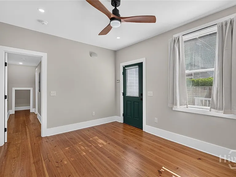 221 W Duffy St #A — Photo 29