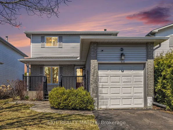 697 Levac Dr, Ottawa, ON K4A 2R3