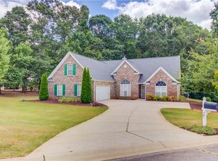 27 Amberstone Ct, Jefferson, GA 30549