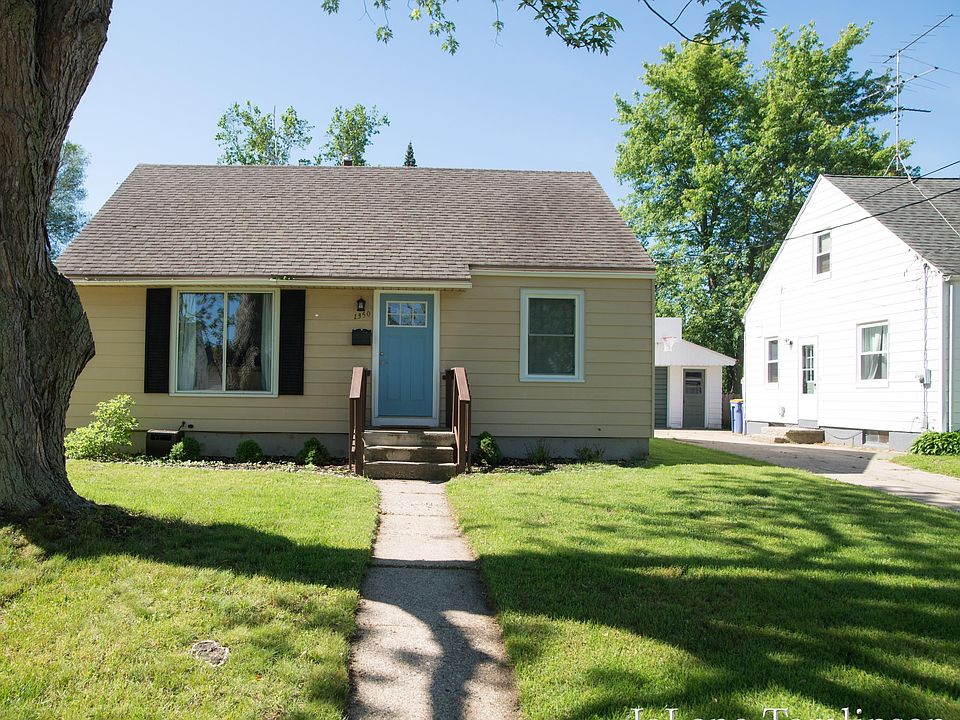 1st image of 1350 Oaklawn St NE
