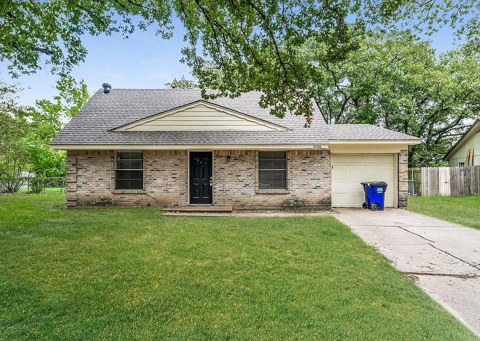 1st image of 14736 Oakwood Ln