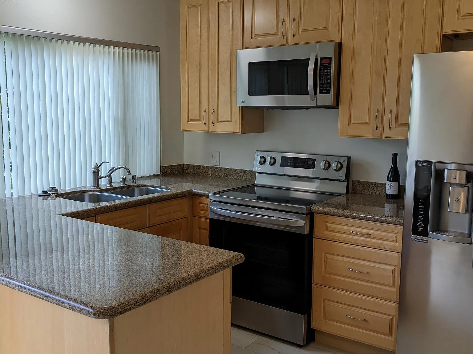 2 bed, 1115 sqft, $3,800 — Photo 2