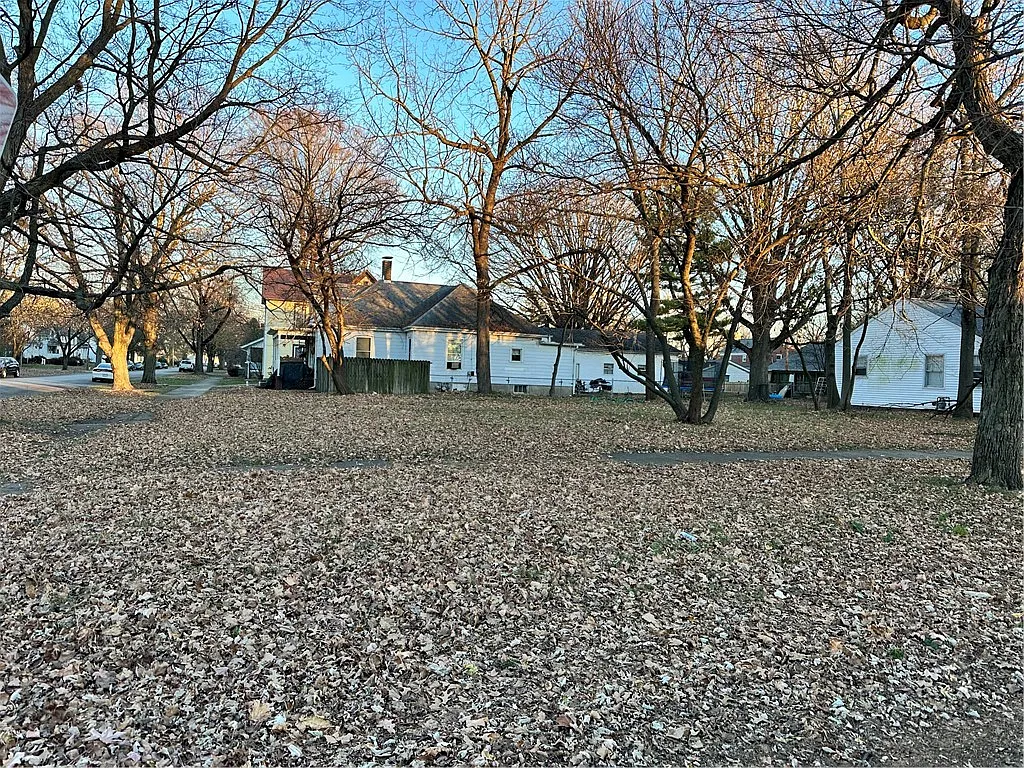 2521 Prairie Ave photo 1