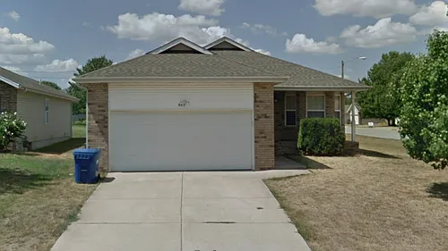 863 S Hickory Ln Photo 1