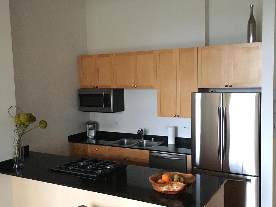 1st image of 1735 W Diversey Pkwy #2