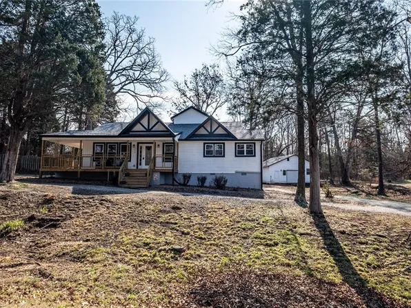 1916 New Garden Rd, Greensboro, NC 27410