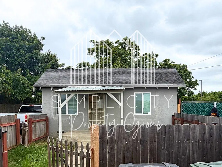 5631 Tully Rd — Photo 1