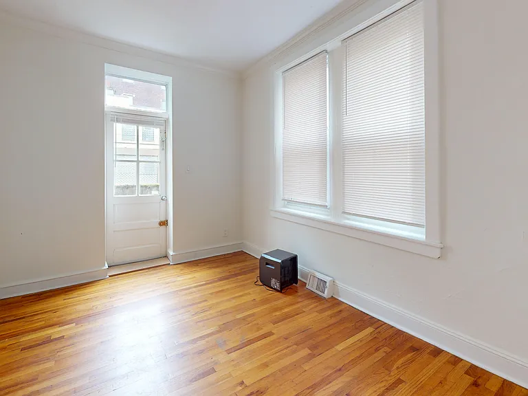 334-38 Lombard St #113 — Photo 6