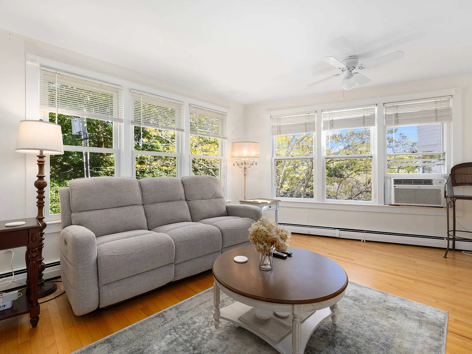 1 bed, 682 sqft, $3,700 — Photo 3