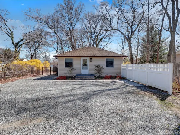 183 Lake Avenue, Saint James, NY 11780