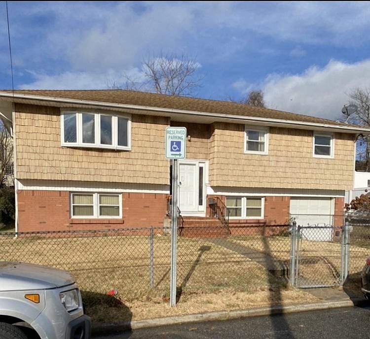 Front (Fenced in Front Yard)