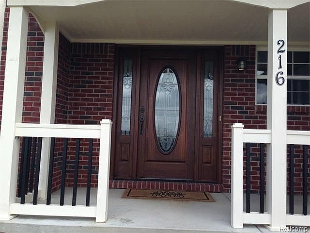 2nd image of 216 Beaumont Ct
