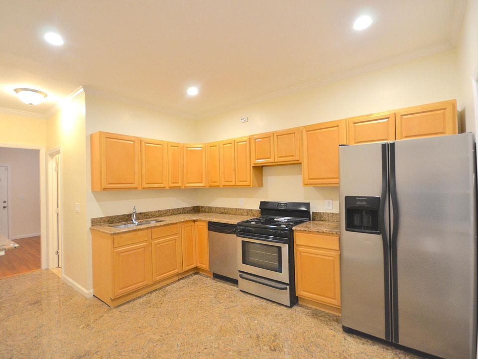 1st image of 138 Morningside Pl #2