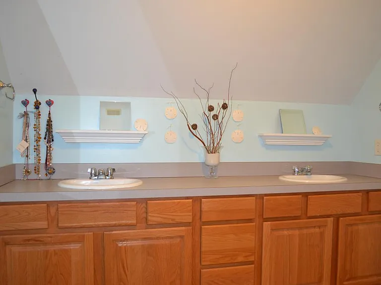1425 Sigsbee St SE — Photo 7