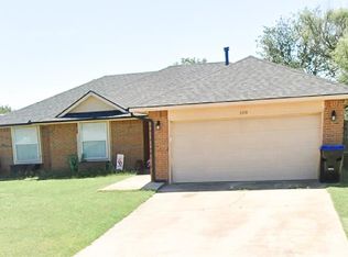 108 Parkdale Ct, Noble, OK 73068