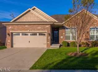 2010 Escalade Rd, Bloomington, IL 61705