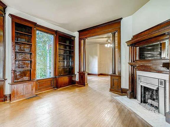 5th image of 429 W 5th St
