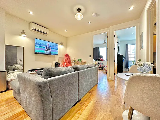 Rented by Doorway NYC, LLC | media 6