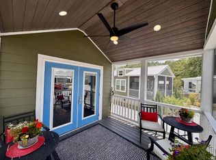 30 Strolling Easy Ln, Flat Rock, NC 28731