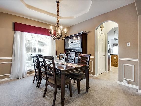 3rd image of 10826 Wilton Dr
