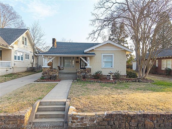 4th image of 2710 Reeder St