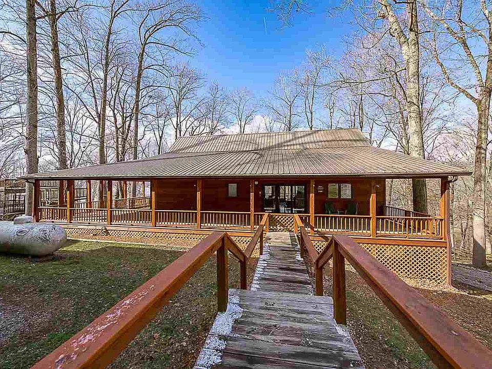 1st image of 413 Beechwood Dr