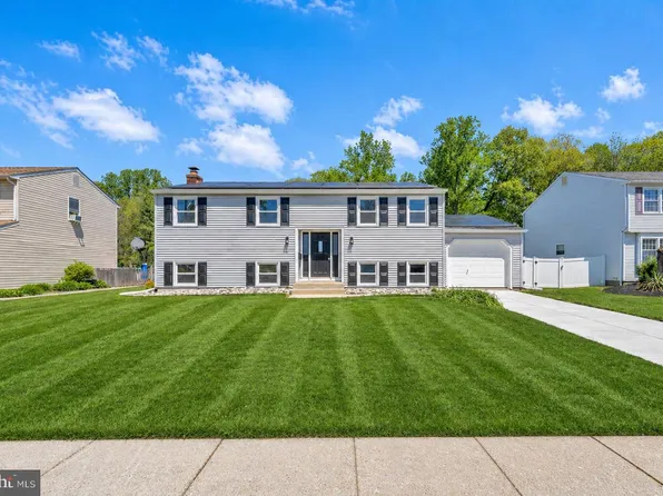 28 Spring Hill Dr, Laurel Springs, NJ 08021