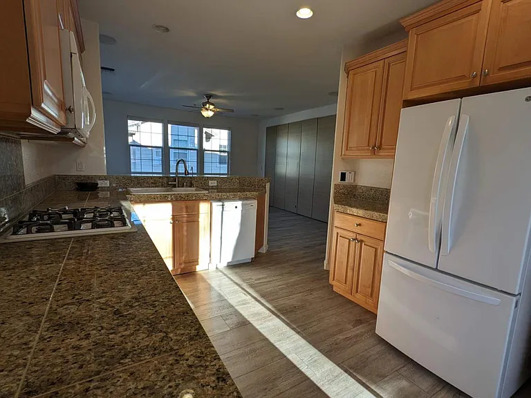 1815 Nancy Ln — Photo 9