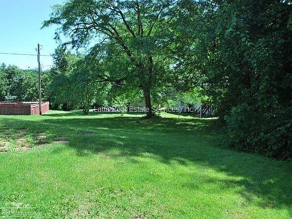 3rd image of 9825 Smalley Ave