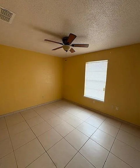 1128 N Los Ebanos Rd — Photo 9