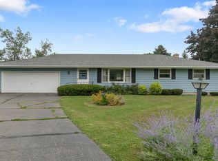 270 W Margaret Fuller Rd, Oregon, IL 61061