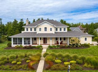 7275 Beverly Dr, South Haven, MI 49090