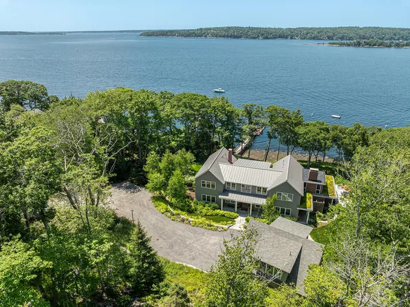30 Edgewater Way, Boothbay, ME 04544