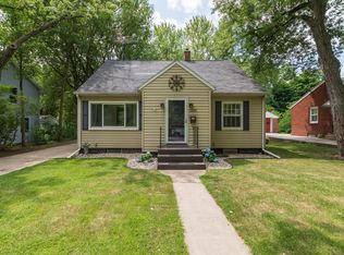 2210 Lakeway Ave, Kalamazoo, MI 49001