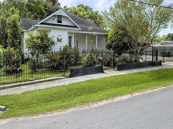 1801 Fulton St, Houston, TX 77009