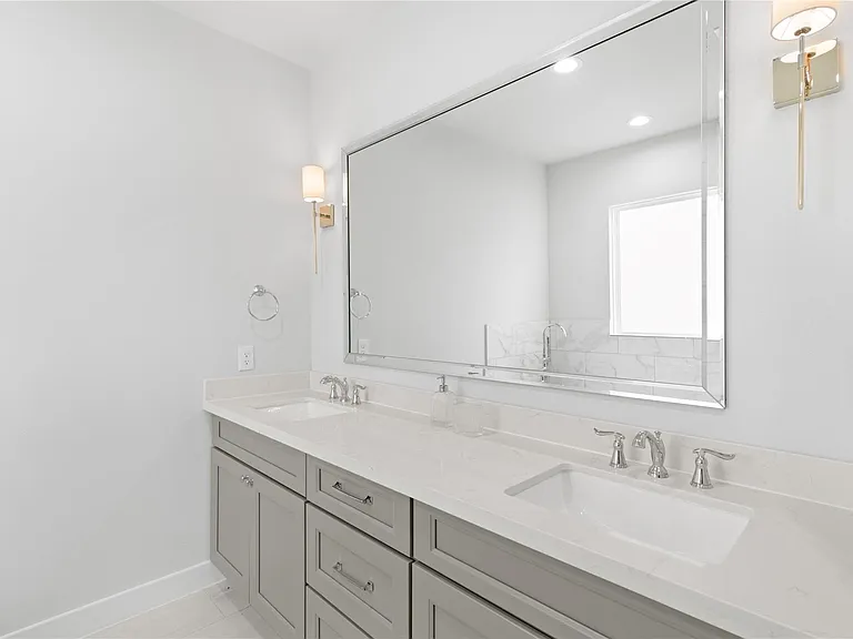 2508 Gray St — Photo 24