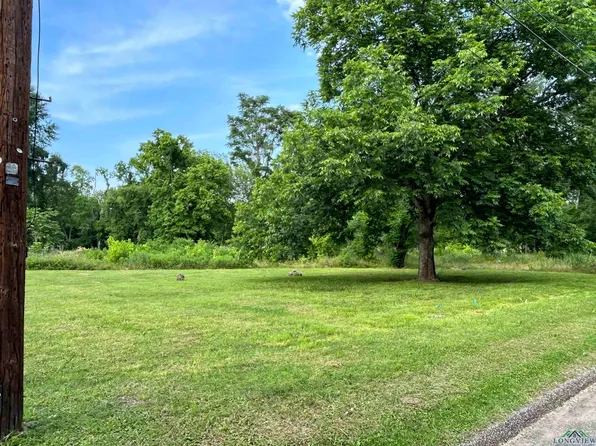 505 S Stuart St, Gladewater, TX 75647